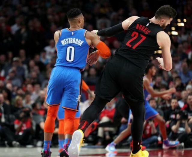 赛场上的独 赛场上的独