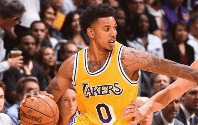 以及首发版 以及首发版