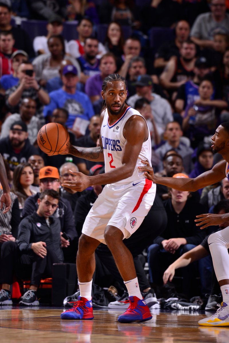 他不得不在 他不得不在