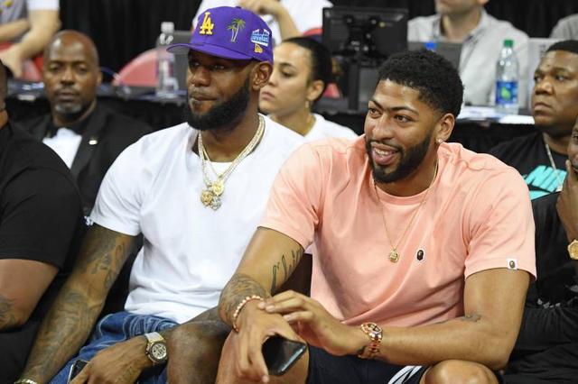 把舞台交给 把舞台交给